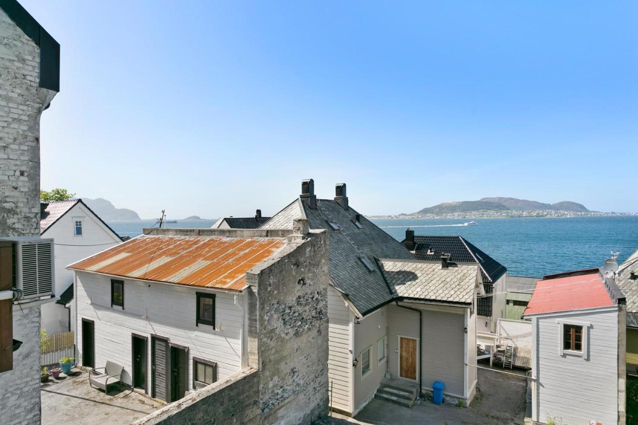 Sentrum Leilighet Alesund Exterior photo
