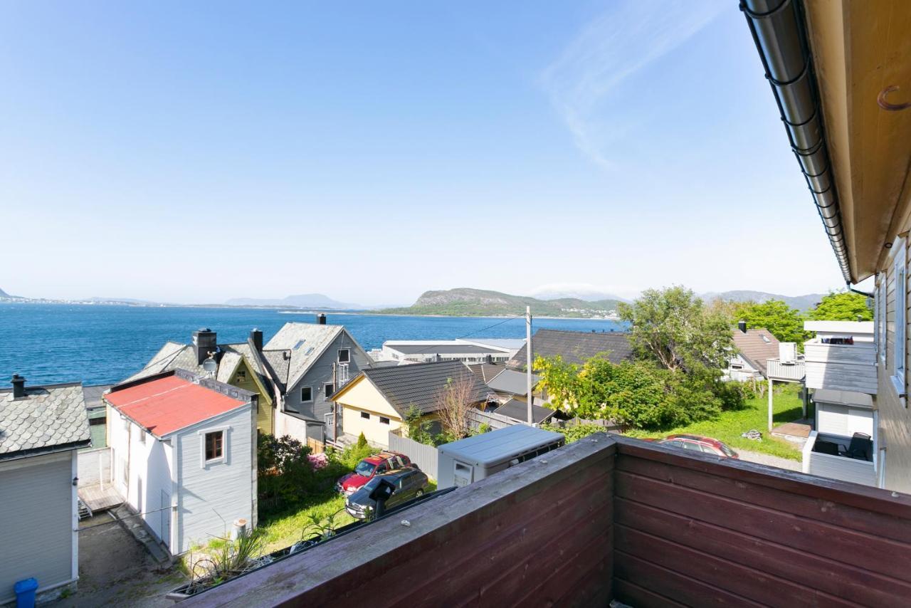 Sentrum Leilighet Alesund Exterior photo